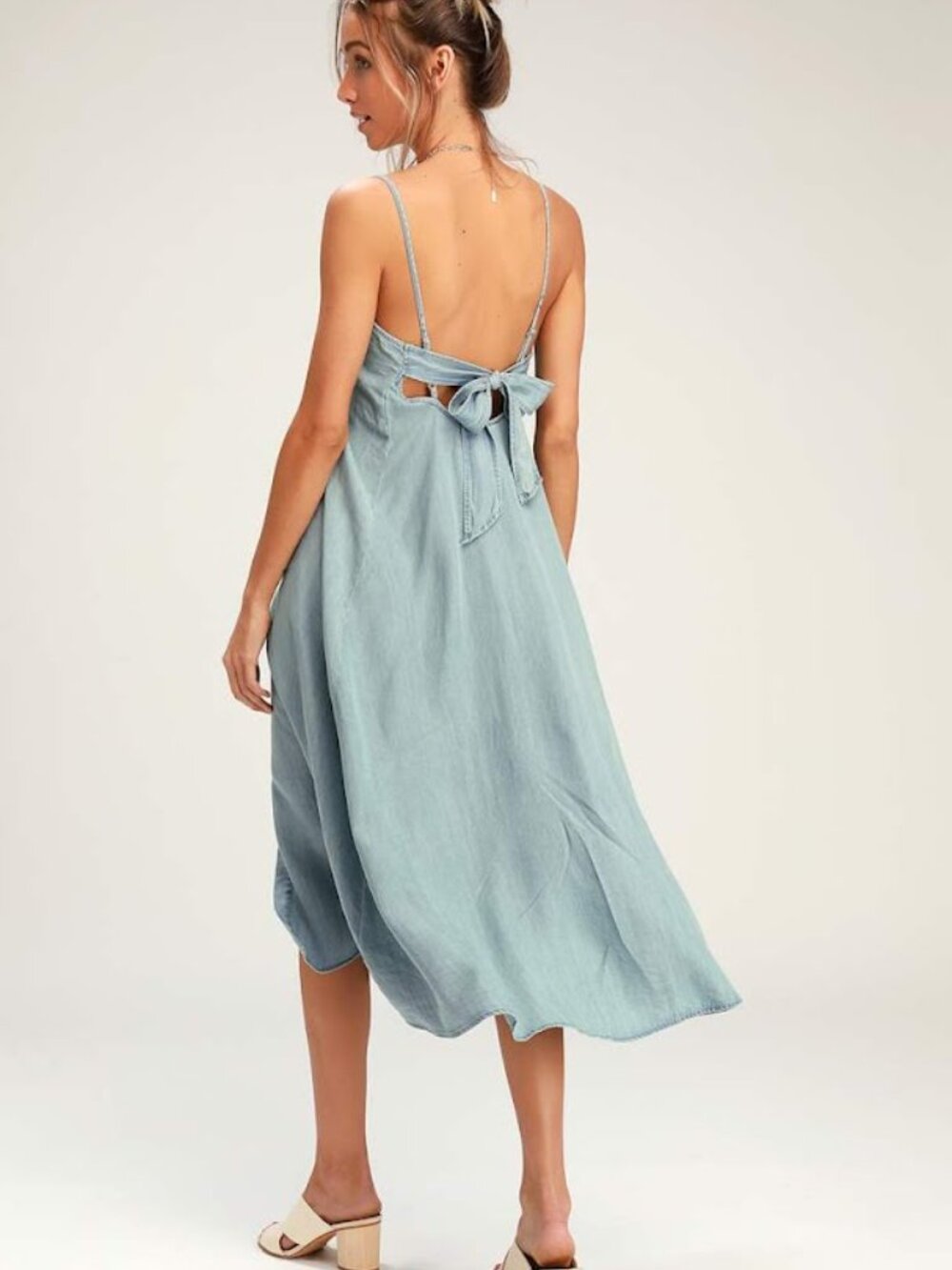 Lulus Light Wash Lyocell Midi Dress M Button Front Tie Back Chambray Blue - Picture 2 of 9